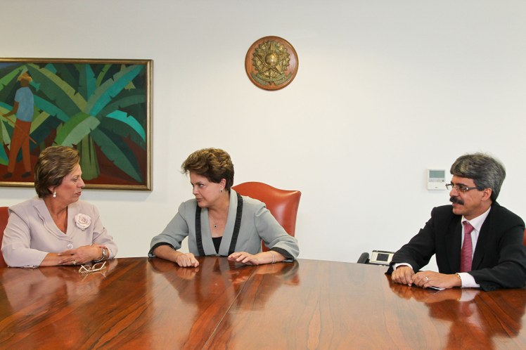 Dilma recebe a governadora Rosalba Ciarlini