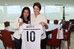 Dilma recebe camisa autografada pela jogadora Marta 1