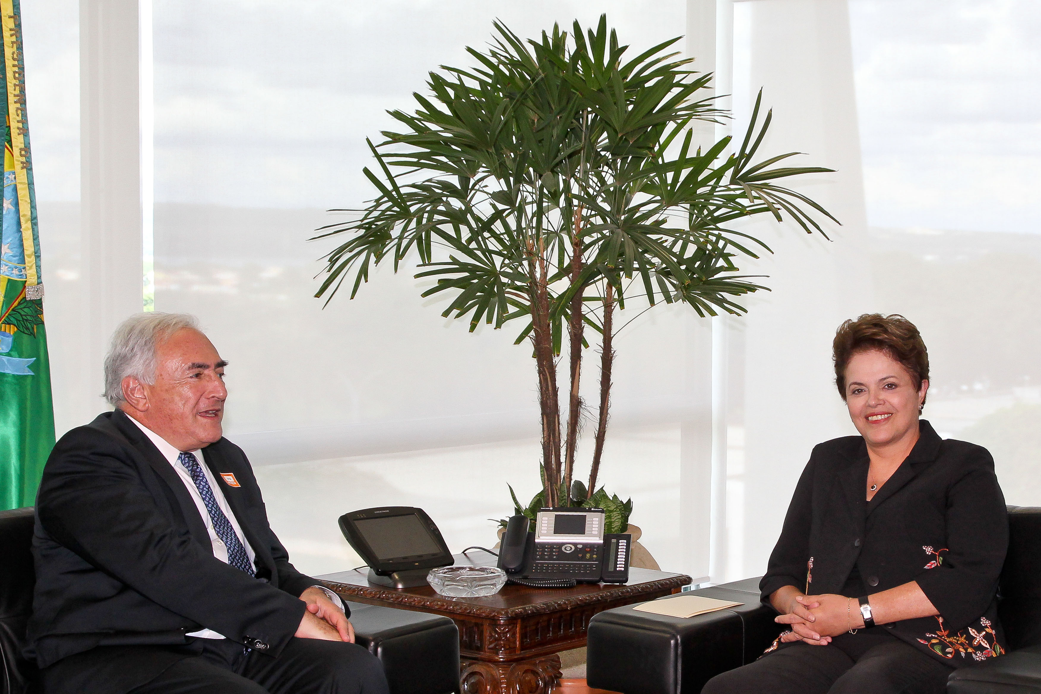  Dilma durante encontro com Dominique Strauss-Kahn 1