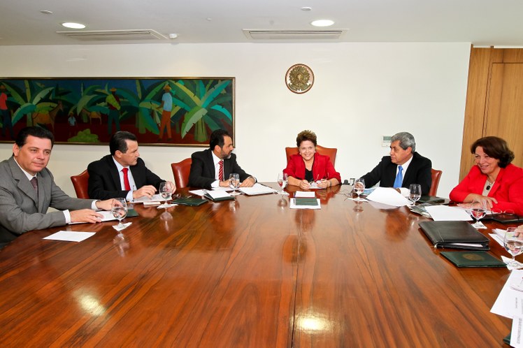 Dilma Rousseff em encontro com governadores dos estados integrantes da região Centro-Oeste 4