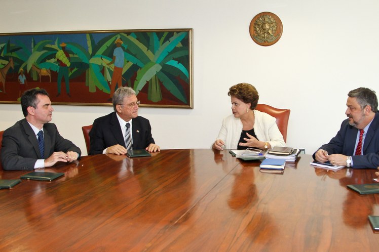 Dilma recebe no Palácio do Planalto o governador de Alagoas, Teotônio Vilela Filho 2