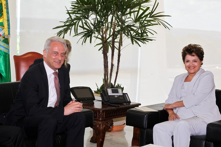 Dilma recebe o ministro dos Transportes, Construção e Desenvolvimento Urbano da Alemanha, Peter Ramsauer 1
