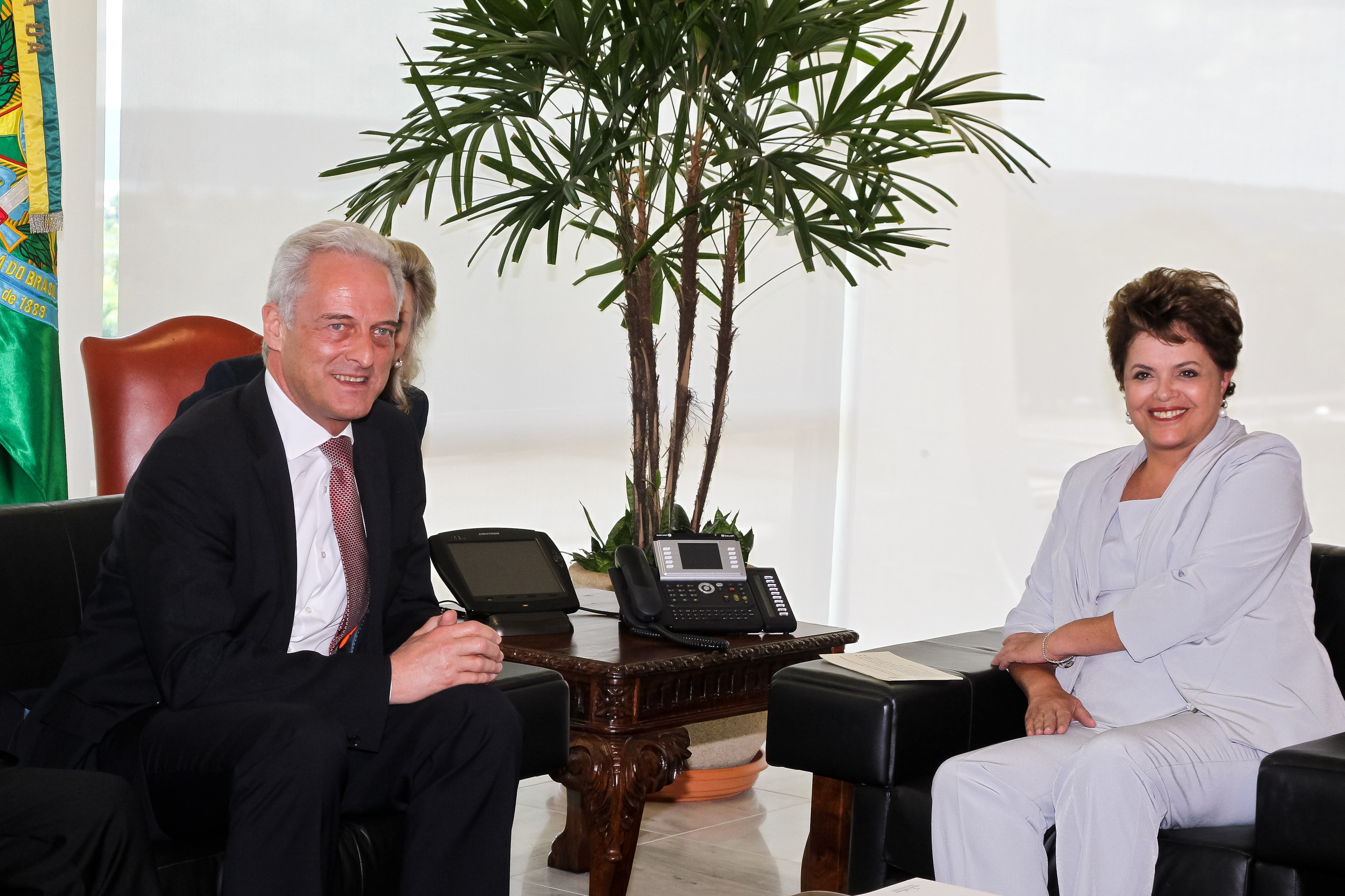 Dilma recebe o ministro dos Transportes, Construção e Desenvolvimento Urbano da Alemanha, Peter Ramsauer 1