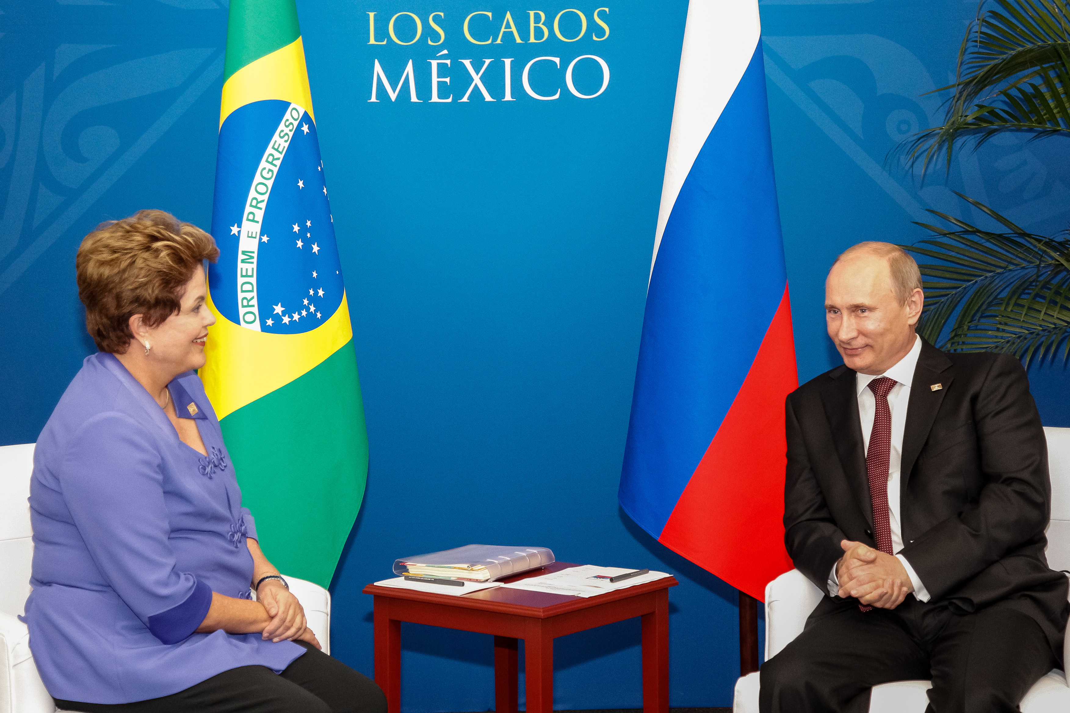 Encontro com o presidente da Federação Russa, Vladimir Putin - 02