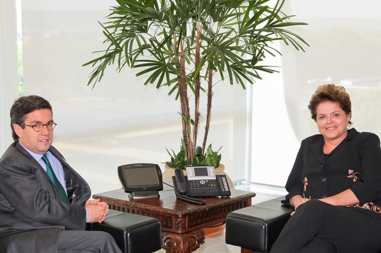 Dilma Rousseff durante encontro com o presidente do Banco Interamericano de Desenvolvimento (BID) 2