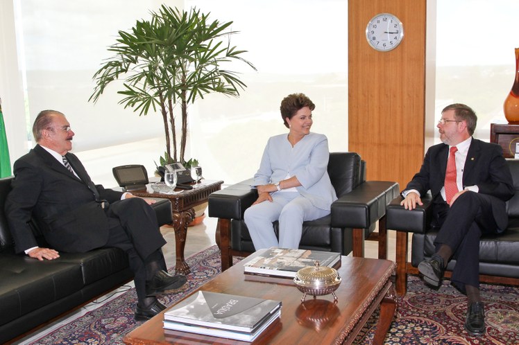 Dilma Rousseff, José Sarney, e Marco Maia no Palácio do Planalto 2