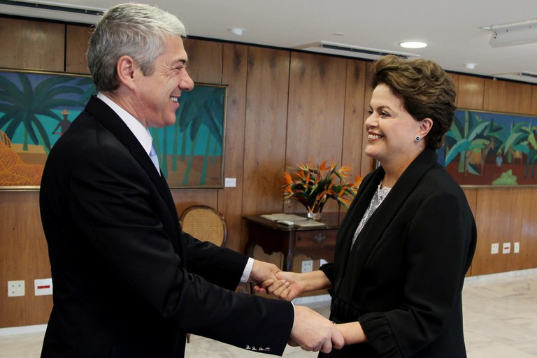 Dilma conversa com José Sócrates 4