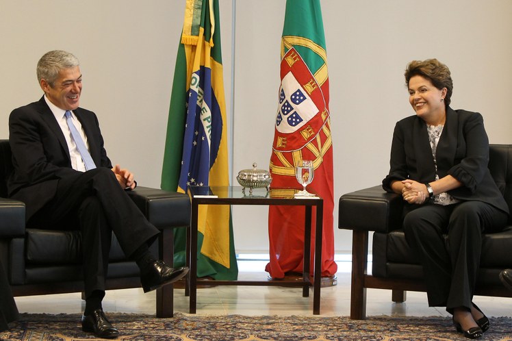 Dilma conversa com José Sócrates 3