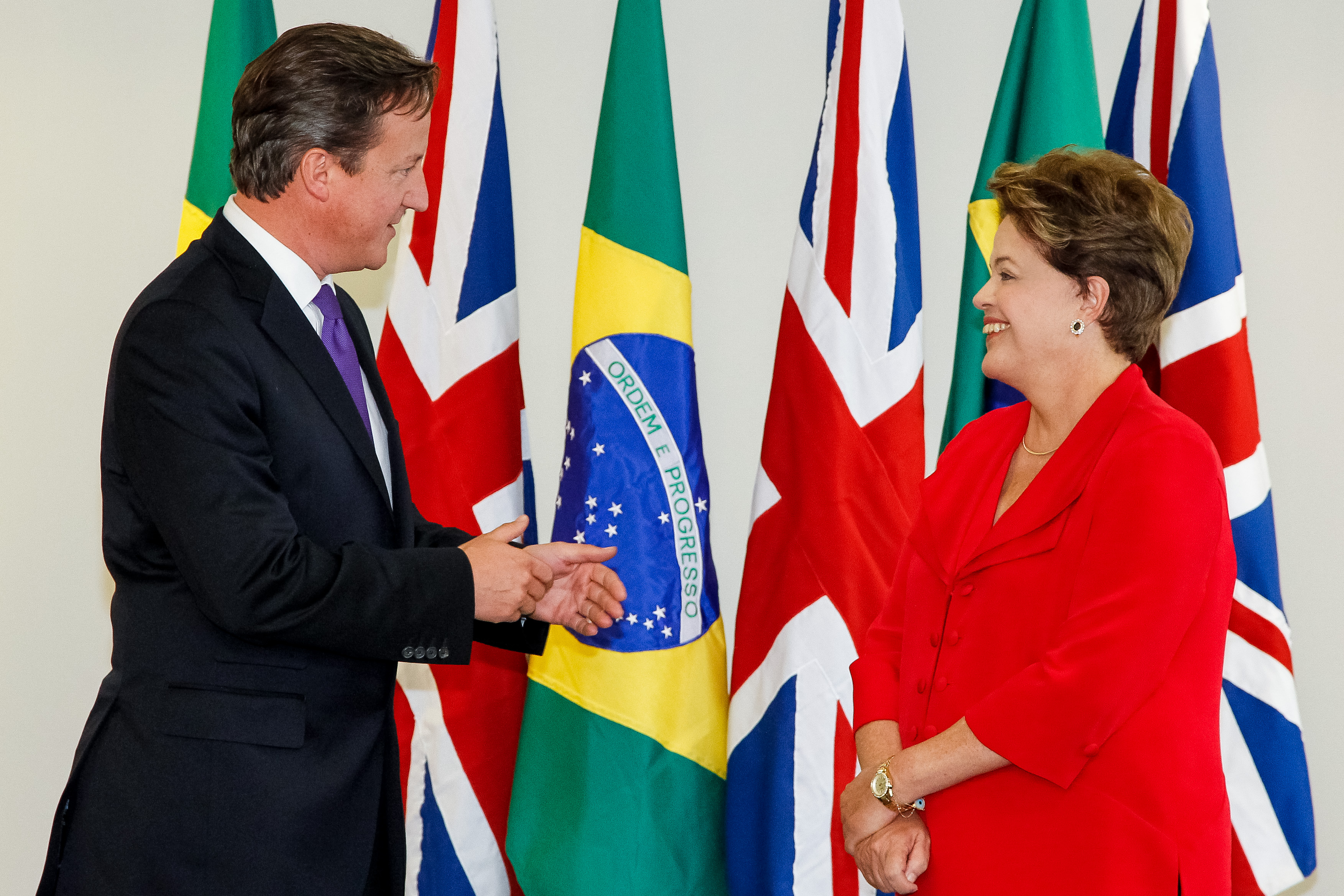 Encontro com o Primeiro-Ministro do Reino Unido, David Cameron - 03