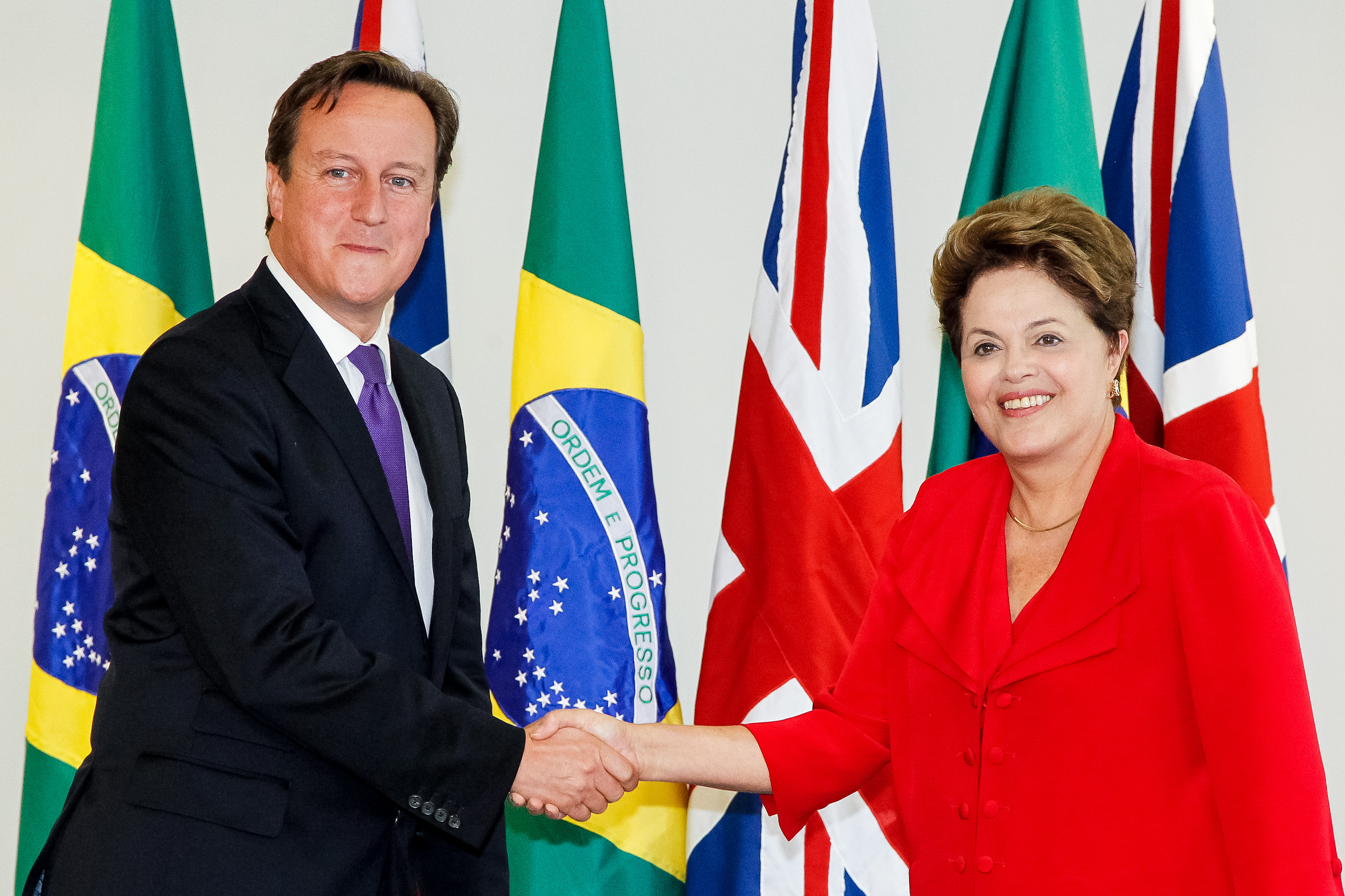 Encontro com o Primeiro-Ministro do Reino Unido, David Cameron - 02