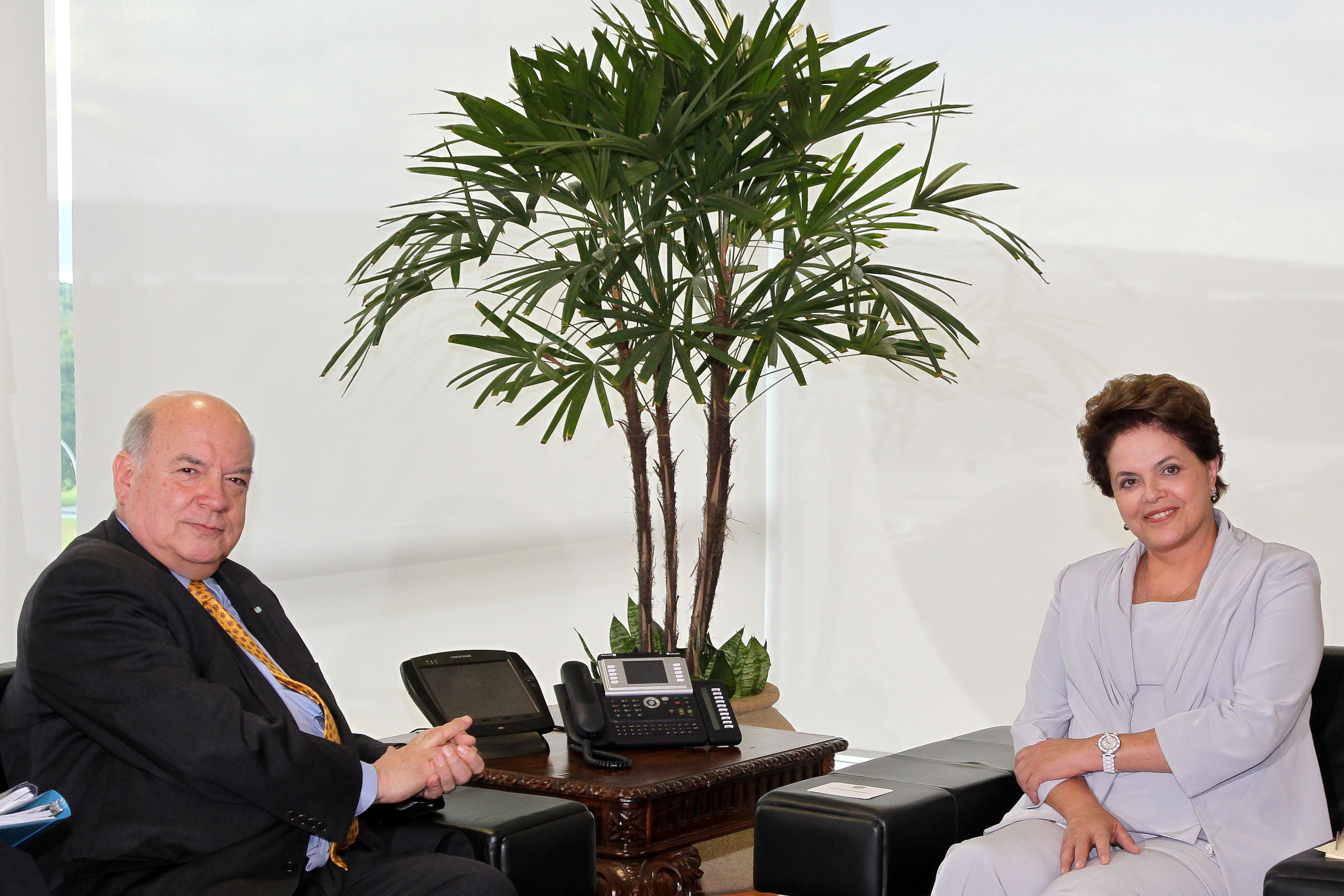 Dilma recebe José Miguel Insulza 1