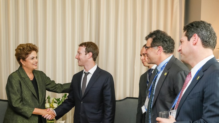 Presidente do Facebook, Mark Zuckerberg - 04