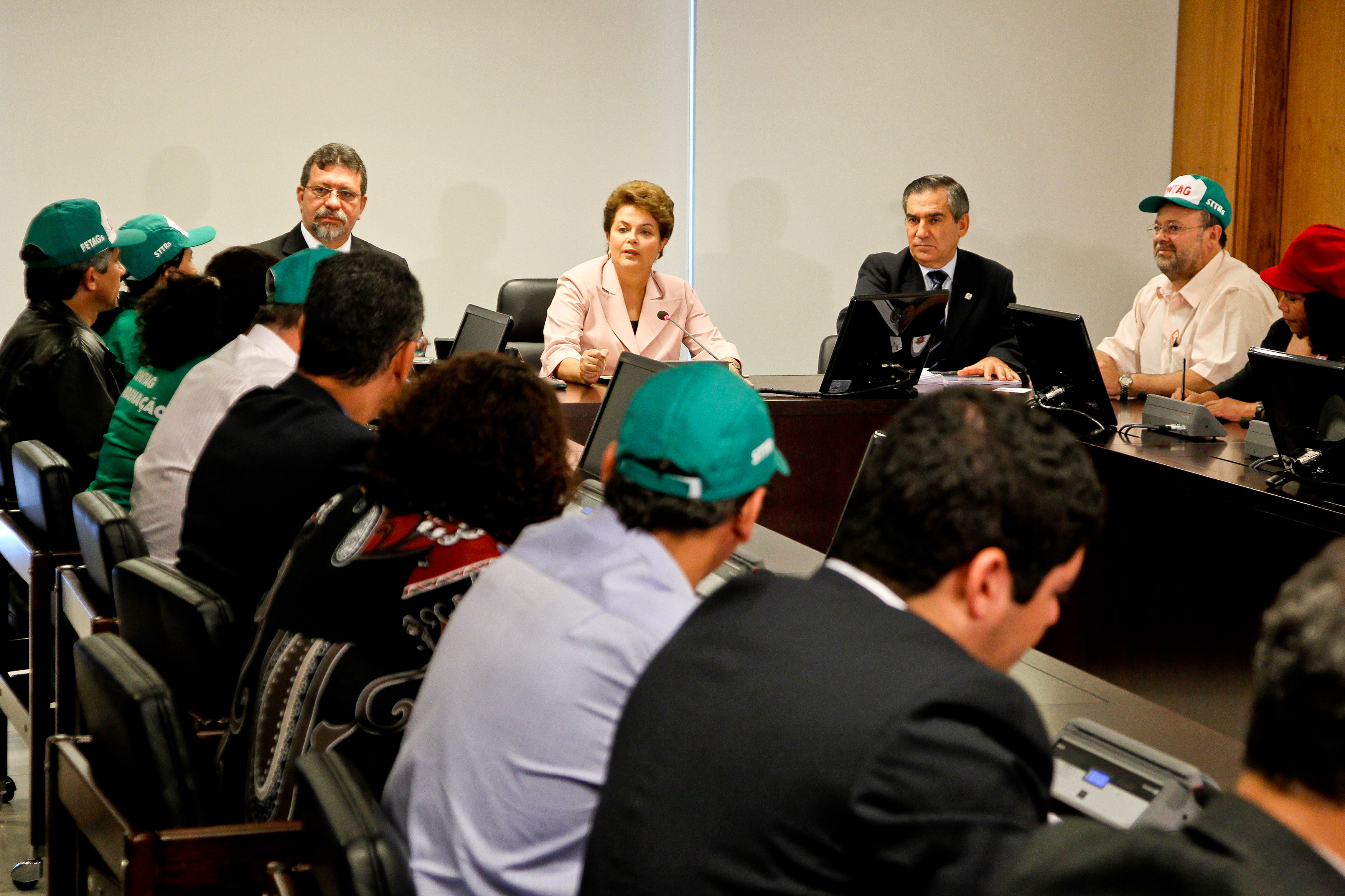 Dilma se reúne com Ministros e representantes da Contag 2