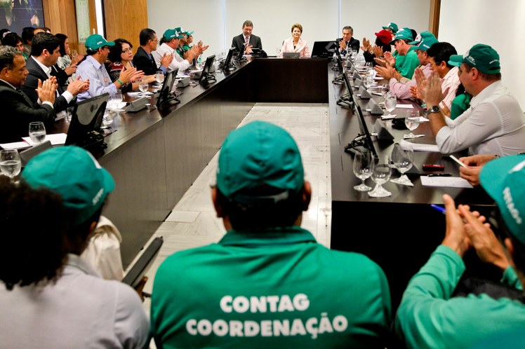 Dilma recebe Ministros e representantes da Contag 4