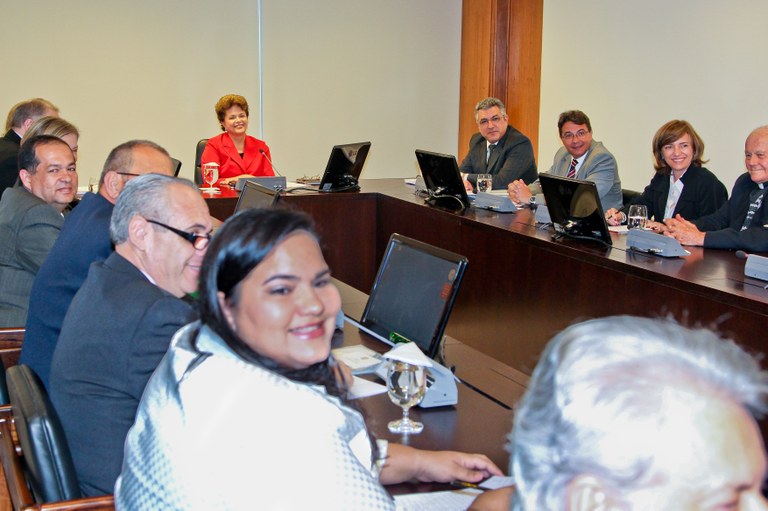 Dilma durante encontro com representantes de comunidades terapêuticas 2