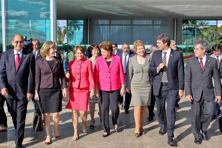 Dilma recebe senadores do PT 1