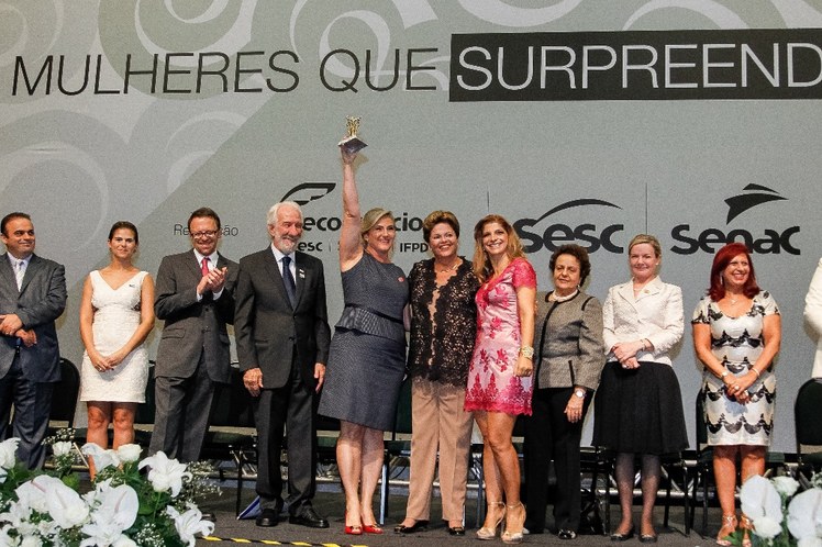 copy4_of_encontro-das-camaras-da-mulher-empreendedora-e-gestora-de-negocios-da-fecomercio-01.jpg