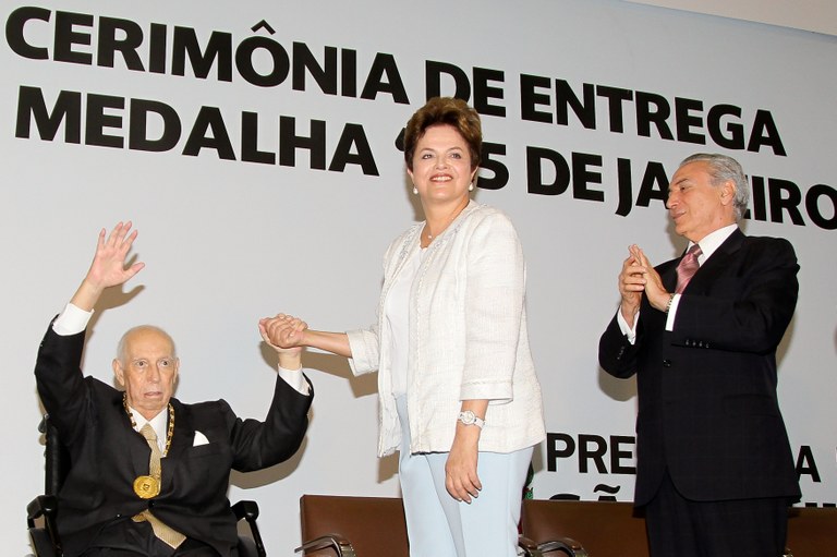 Dilma e Temer entregam Medalha 25 de Janeiro à José Alencar 1