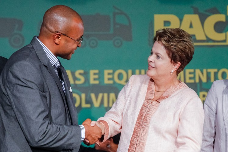 Entrega de 151 máquinas para municípios de Minas Gerais - 05