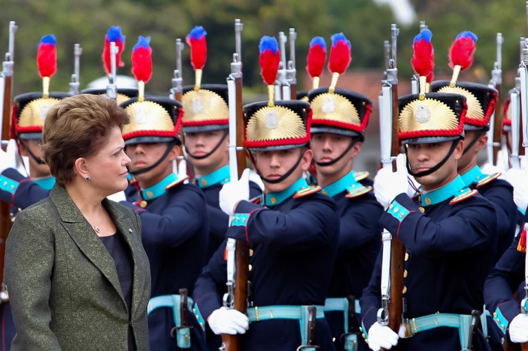 Entrega de espadins na Academia Militar das Agulhas Negras
