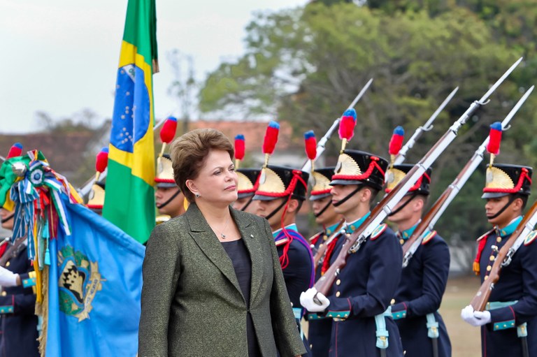 Entrega de espadins na Academia Militar das Agulhas Negras