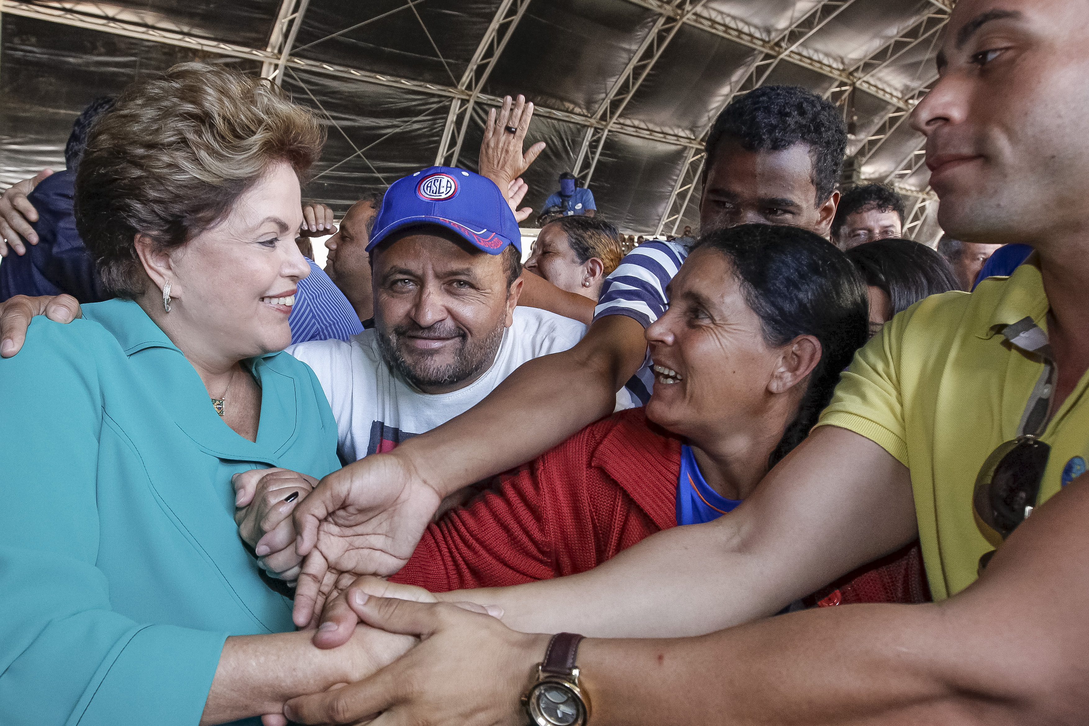 Entrega simultânea de 5.460 unidades habitacionais do programa Minha Casa Minha Vida - 011