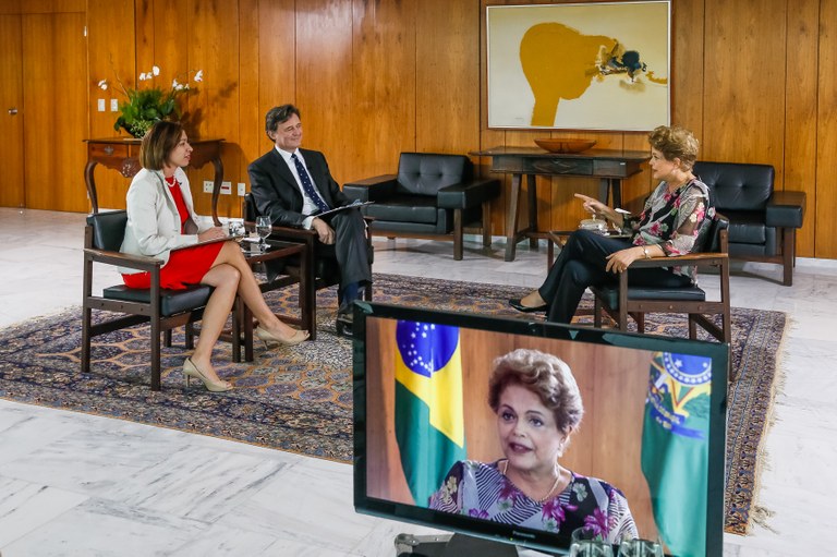 Entrevista para agência Bloomberg - 01