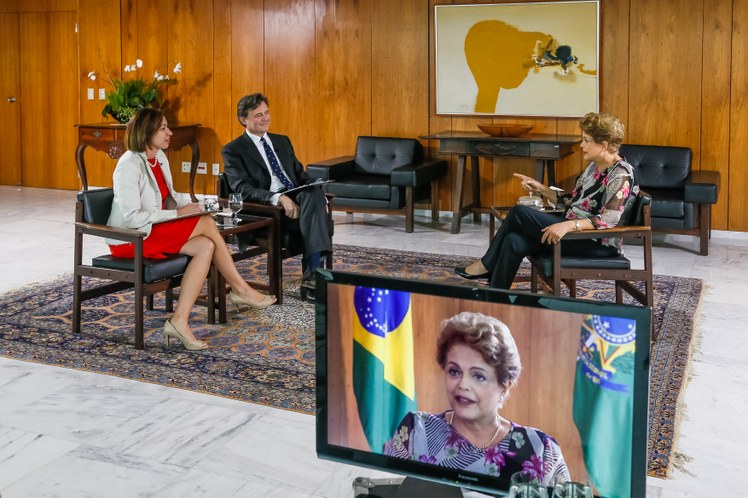 Entrevista para agência Bloomberg - 01