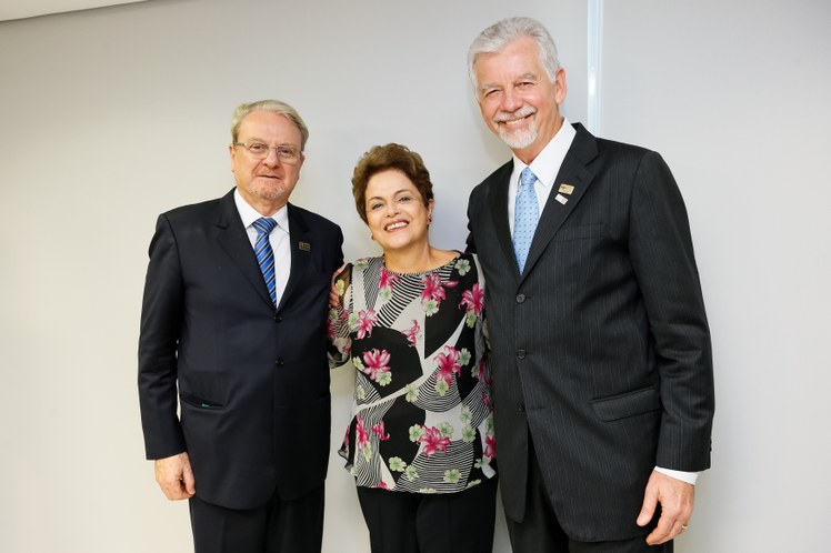 Frente Nacional de Prefeitos e Representantes do III Encontro dos Municípios com o Desenvolvimento Sustentável - 05