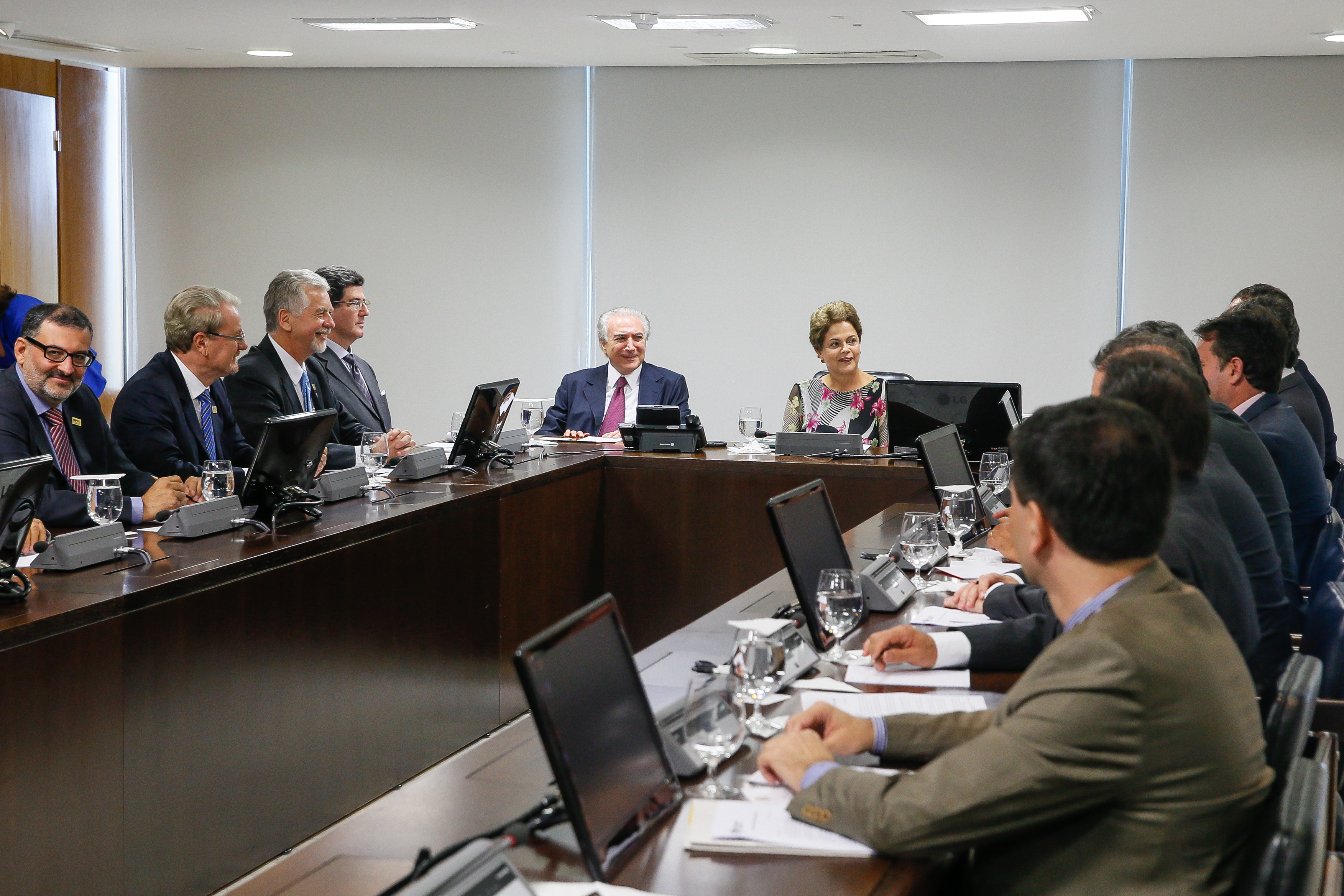Frente Nacional de Prefeitos e Representantes do III Encontro dos Municípios com o Desenvolvimento Sustentável - 06