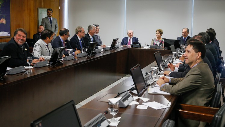 Frente Nacional de Prefeitos e Representantes do III Encontro dos Municípios com o Desenvolvimento Sustentável - 08