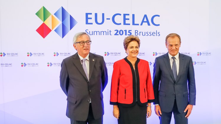 II Cúpula UE-CELAC - 01