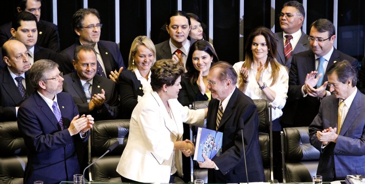 Dilma cumprimenta Sarney 5