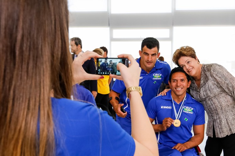 Jovens atletas olímpicos e paraolímpicos - 05