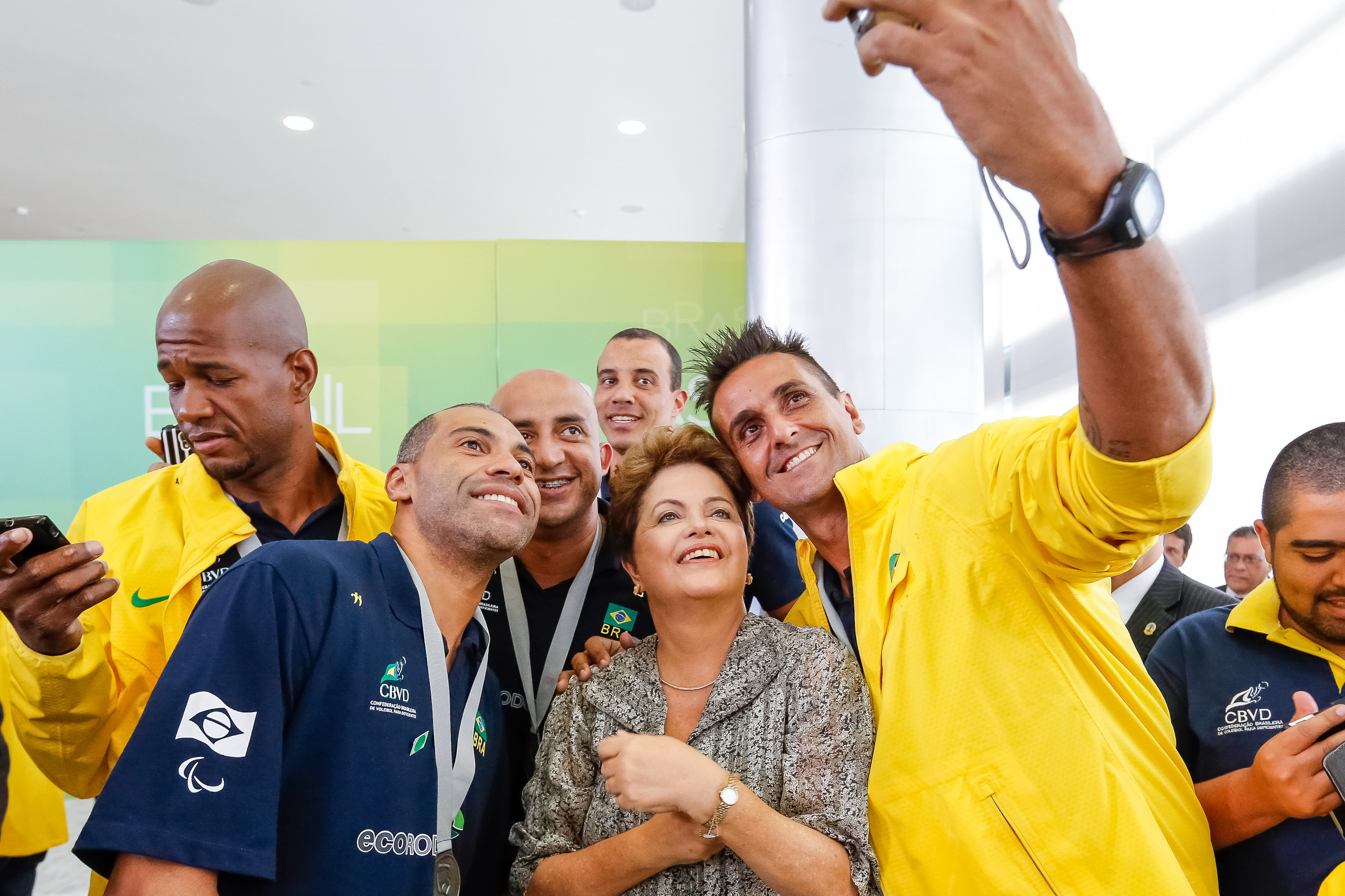 Jovens atletas olímpicos e paraolímpicos - 14