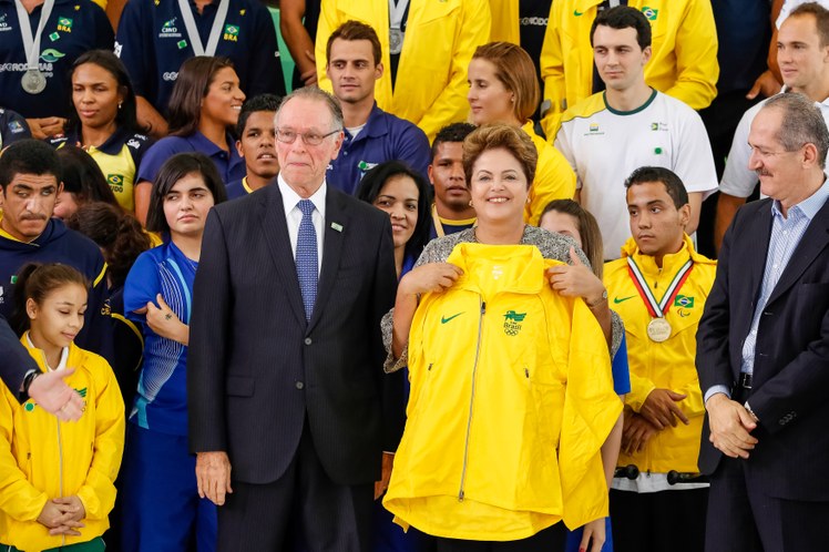 Jovens atletas olímpicos e paraolímpicos - 19