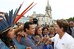Dilma cumprimenta populares na Campanha de Combate ao Câncer de Mama em Manaus 2