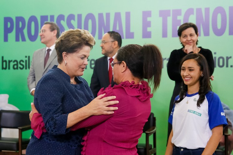Lançamento da segunda etapa do Pronatec - Programa Nacional de Acesso ao Ensino Técnico e Emprego - e celebração dos novos campi de Institutos Federais de Educação Profissional, Ciência e Tecnologia - 04
