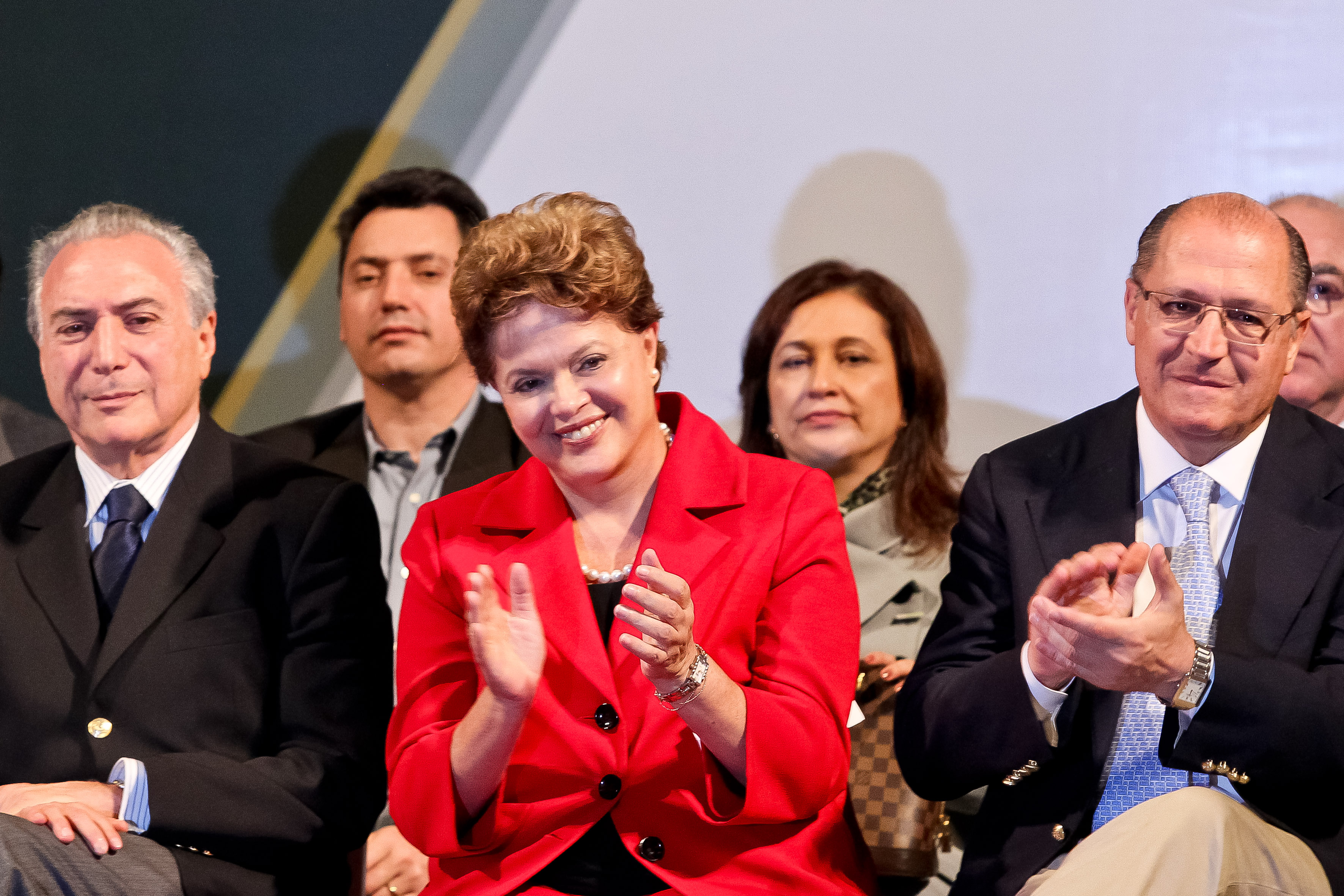 Dilma Rousseff, Michel Temer e o governador de São Paulo, Geraldo Alckmin, durante cerimônia de lançamento