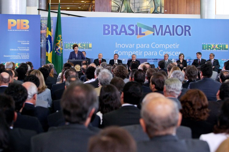Presidenta Dilma Rousseff discursa durante cerimônia de lançamento 1