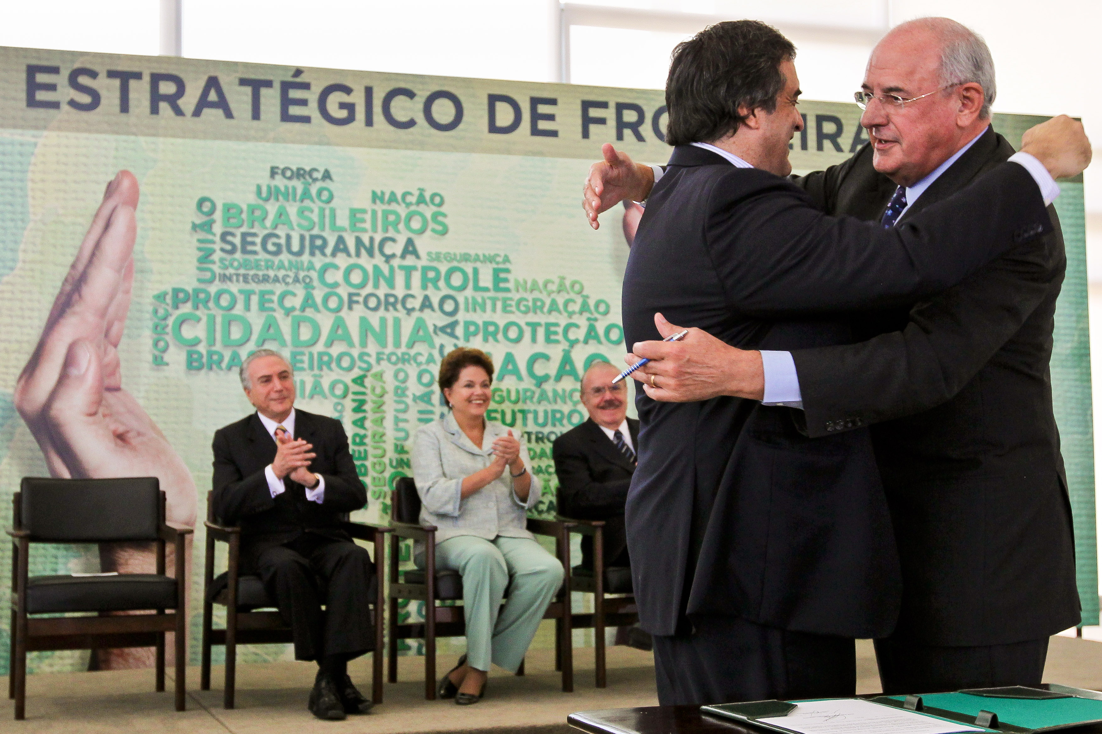 José Cardozo cumprimenta Nelson Jobim
