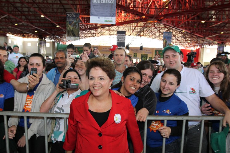 Dilma Rousseff durante lançamento do Plano Safra da Agricultura Familiar 2