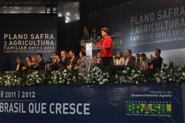 Dilma Rousseff durante lançamento do Plano Safra da Agricultura Familiar 4