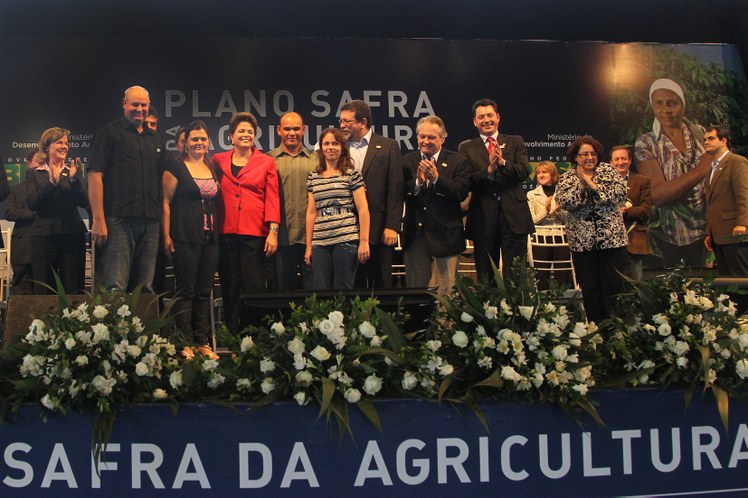 Dilma Rousseff durante lançamento do Plano Safra da Agricultura Familiar 5