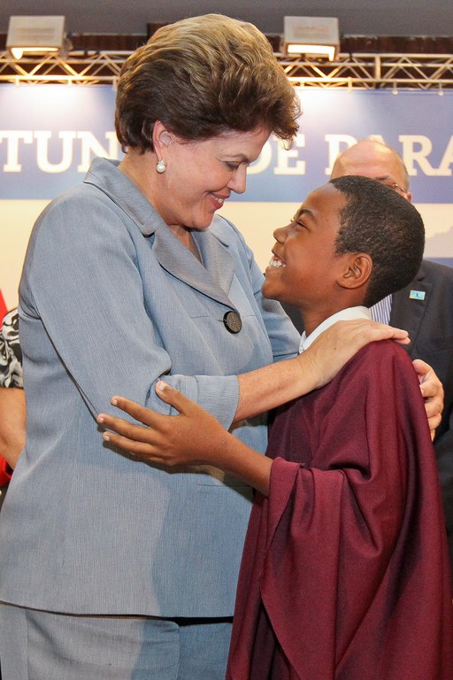 Dilma Rousseff cumprimenta Bruno Almeida 1 Dilma Rousseff cumprimenta Bruno Almeida 1