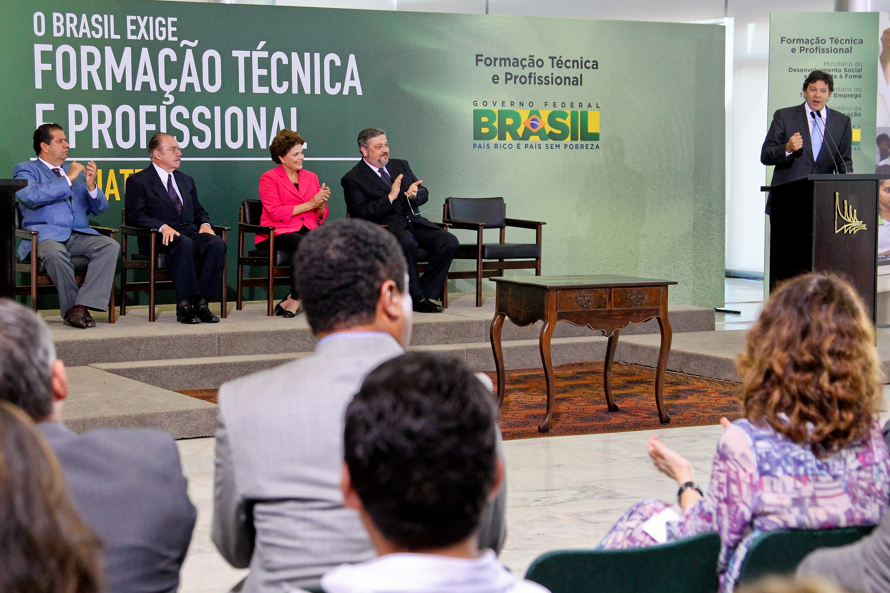Dilma participa de cerimônia de lançamento de programa 3