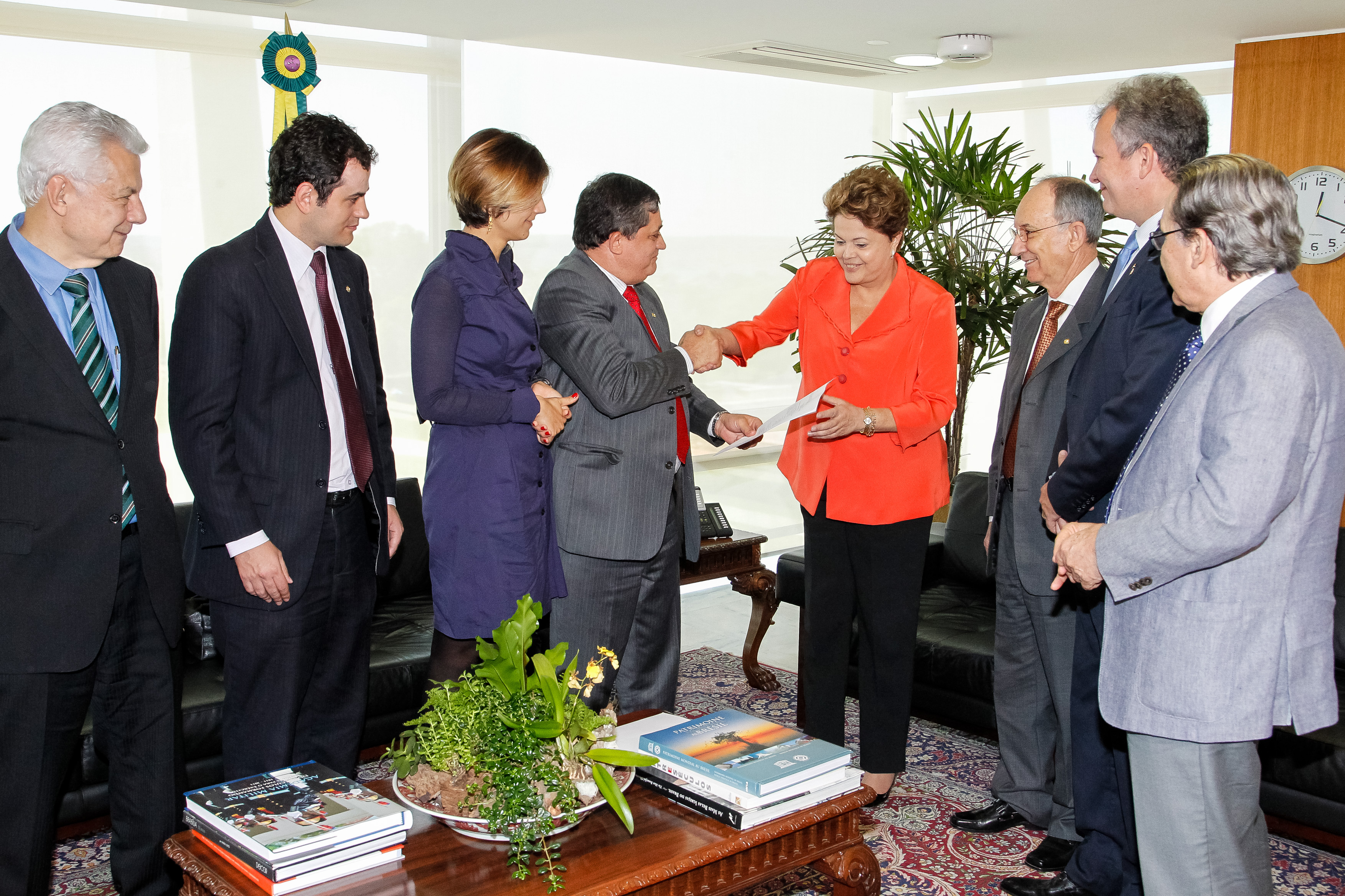 Líderes de Partidos na Câmara dos Deputados, entregam abaixo-assinado, pedindo plebiscito da Reforma Política - 03