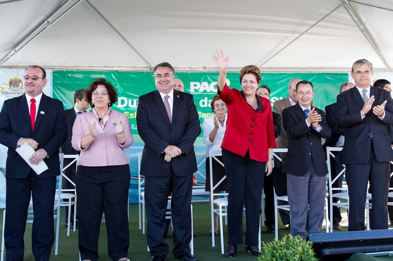 Obras de construção da ponte sobre a Lagoa do Imaruí - BR-101 - 01