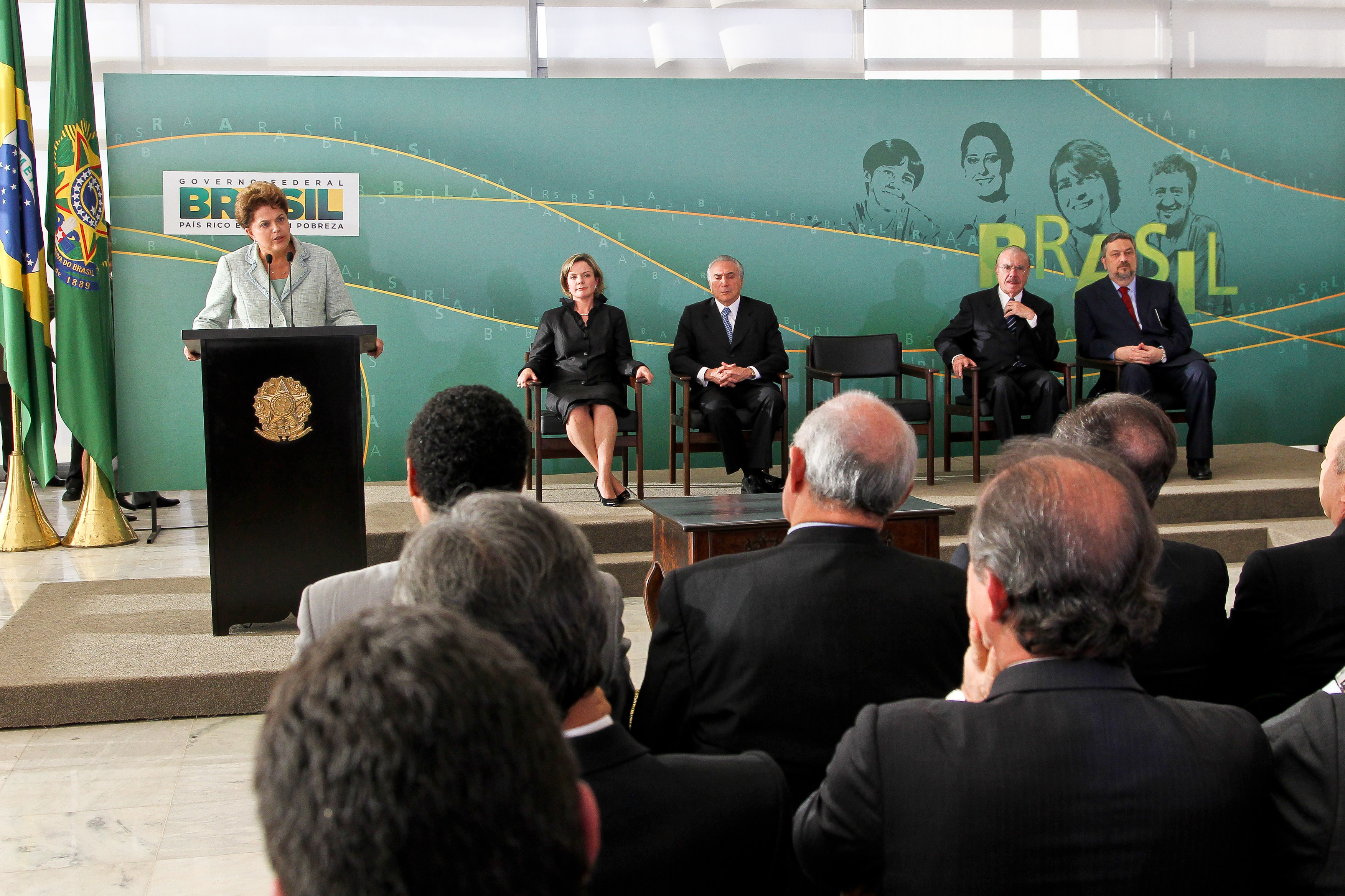 Presidenta Dilma Rousseff discursa durante cerimônia de posse da ministra-chefe da Casa Civil Gleisi Hoffmann