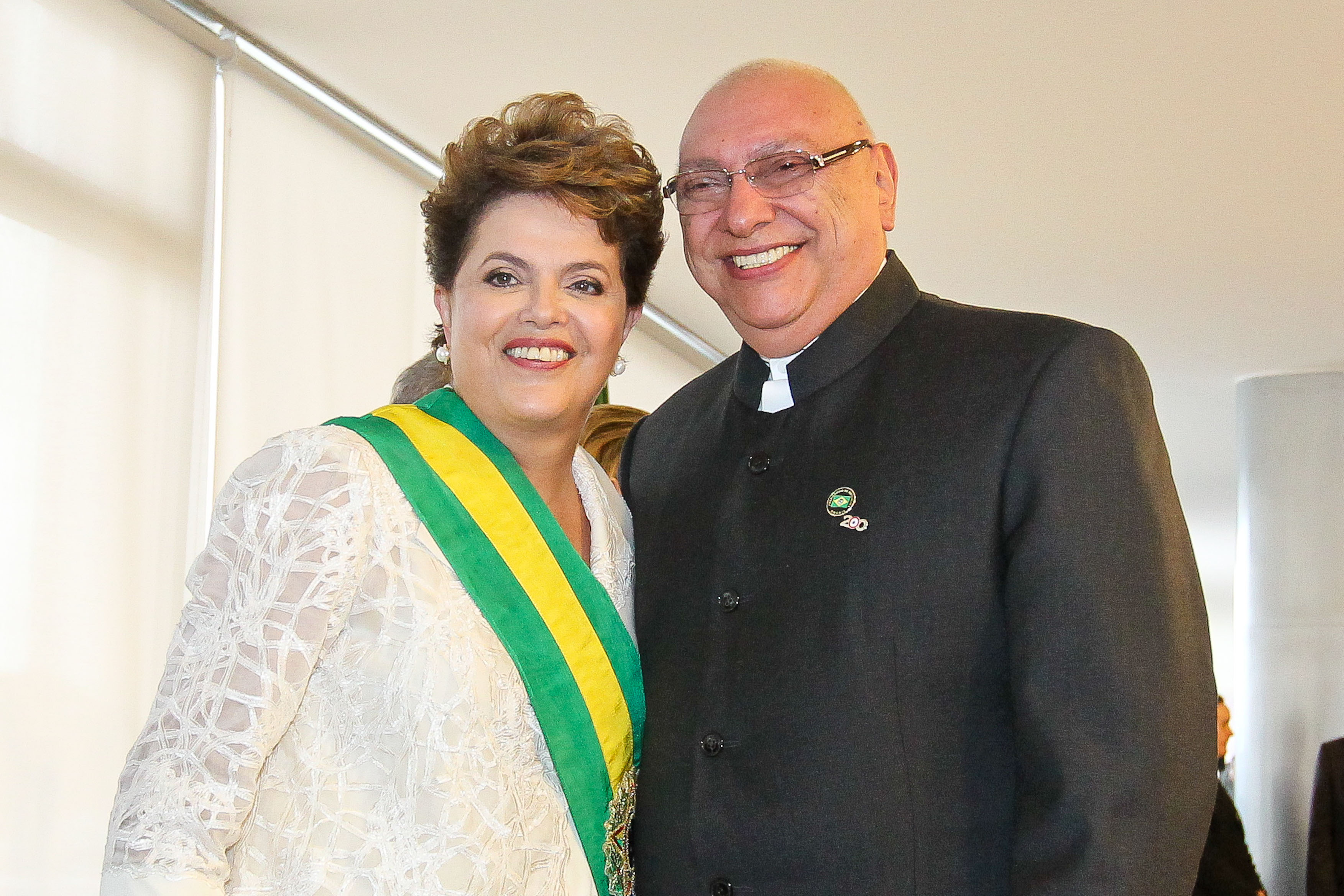 Presidenta Dilma recebe os cumprimentos do presidente do Paraguai, Fernando Lugo